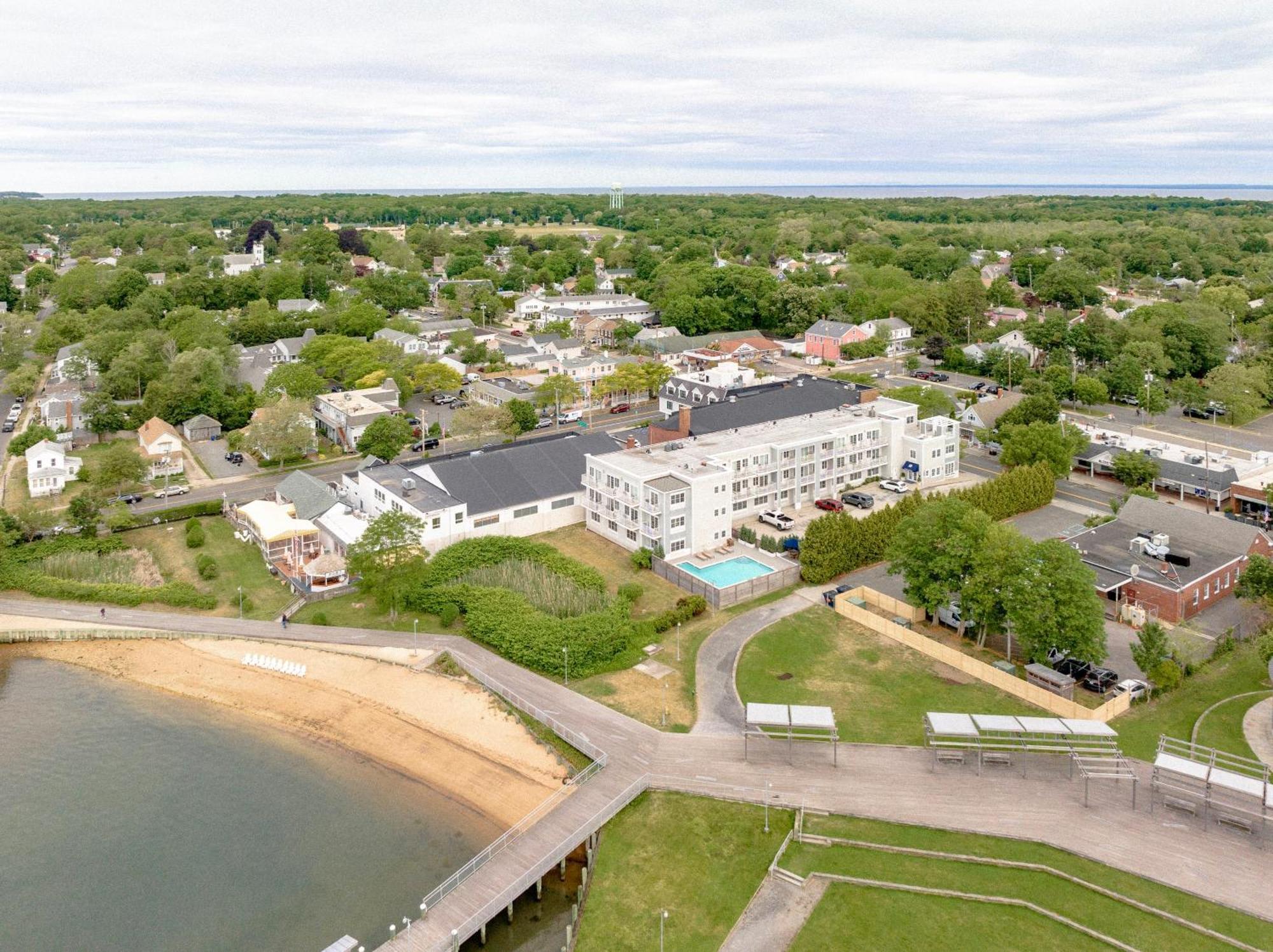 The Harbor Front Inn Грийнпорт Екстериор снимка